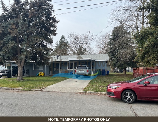 Building Photo - 2711 N 10th Pl