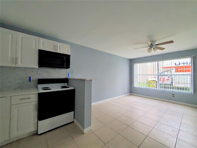 Building Photo - 4772 Walden Cir