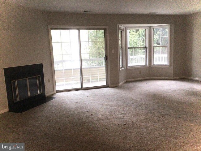 Building Photo - 108 Wrangel Ct