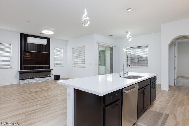 Building Photo - 689 Monteverdi Peak St