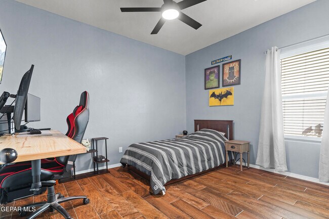 Building Photo - 12597 New Dawn Dr