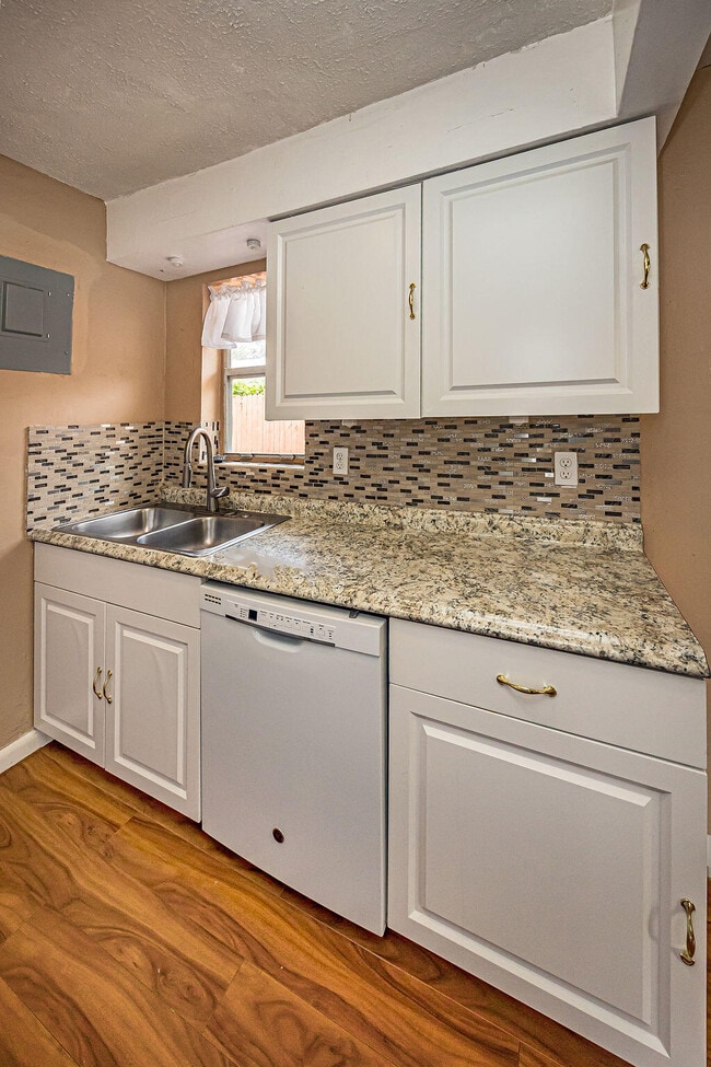 Building Photo - 260 NE 13th St