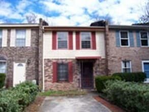 Building Photo - Gorgeous and Spacious 3 BR 1.5 BA Townhome...