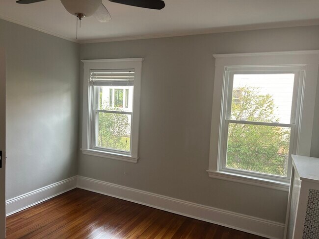 Building Photo - 278 Cabot St