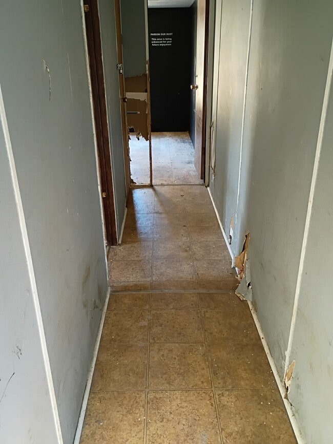 Building Photo - 111 Wilbur Ln