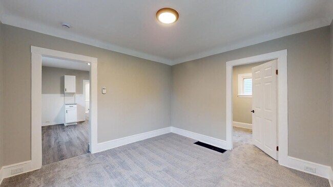 Building Photo - Renovated 3 bedroom home near the Airport