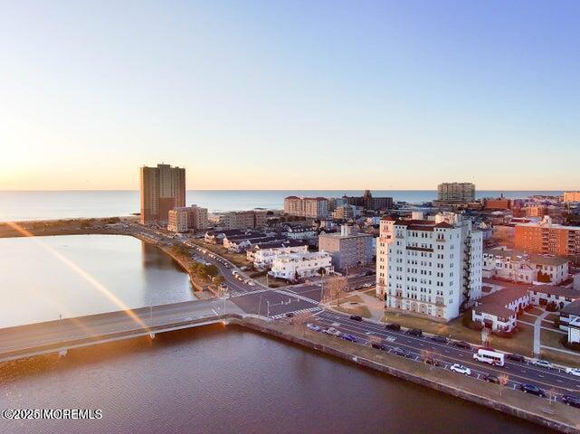 Building Photo - 400 Deal Lake Dr