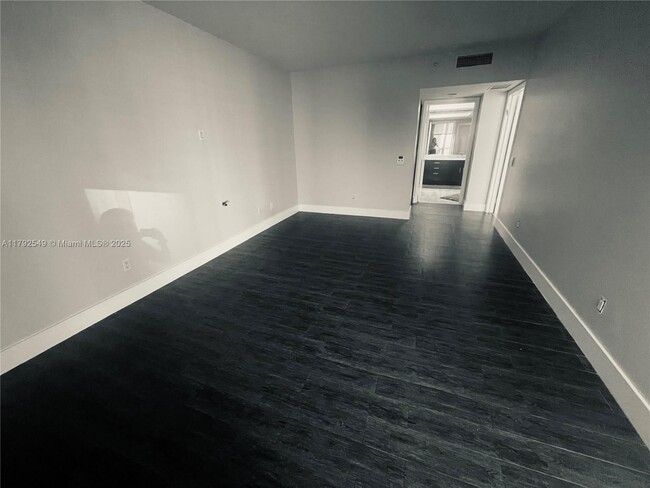 Building Photo - 21205 Yacht Club Dr