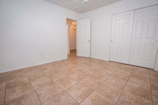 Building Photo - Beautiful Patio Home! 3 Bedrooms, 2 Bath, Split Floor Plan, Central A/C with 2 Car Garage