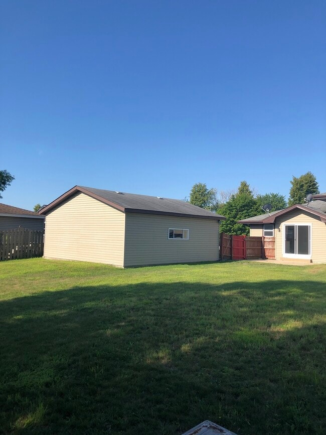 Building Photo - 2914 Frank Turk Dr