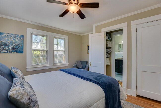 Building Photo - 126 Horry St SE