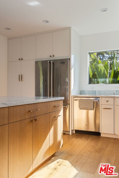 Building Photo - 3424 Primera Ave