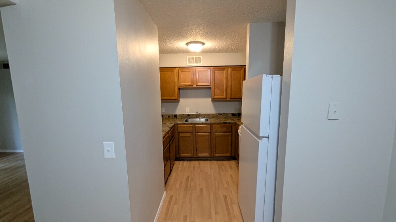 Building Photo - 2553 Brush Ct