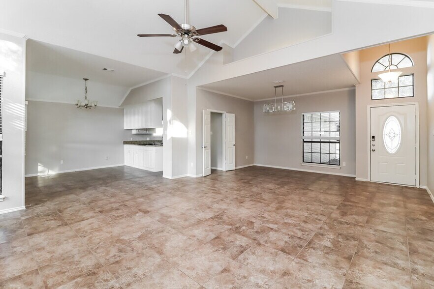 Building Photo - 1609 Willow Park Dr