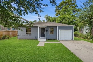 Building Photo - 5326 Wenda St