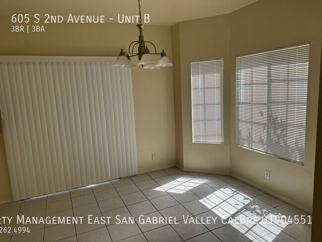 Building Photo - 605 S 2nd Ave