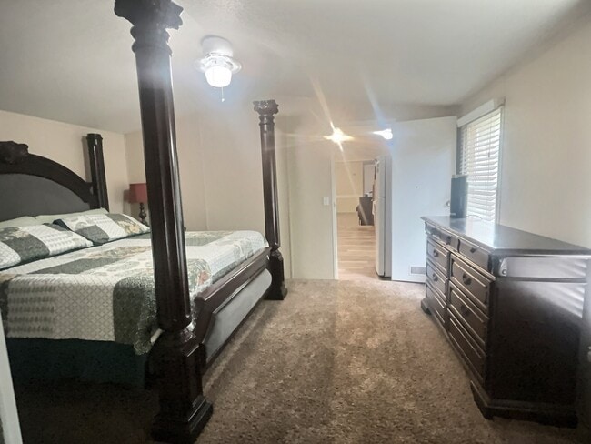 Building Photo - 214 Ridgeside Ct