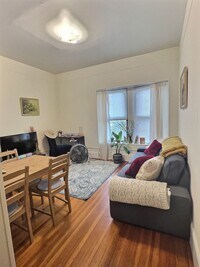 Building Photo - 1382 Beacon St