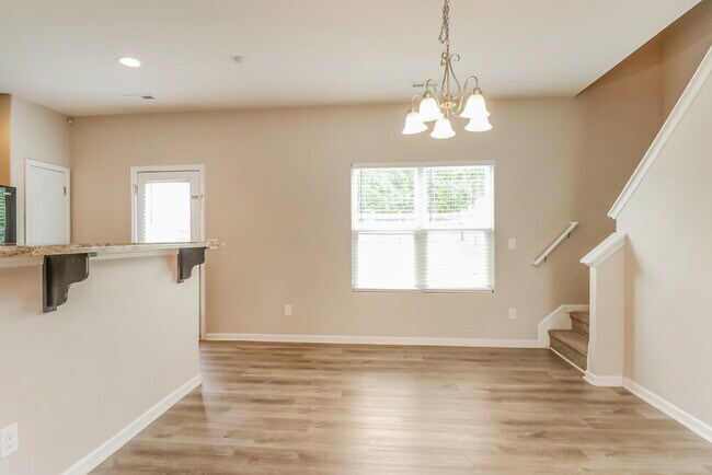 Building Photo - 1132 Aprilia Ln