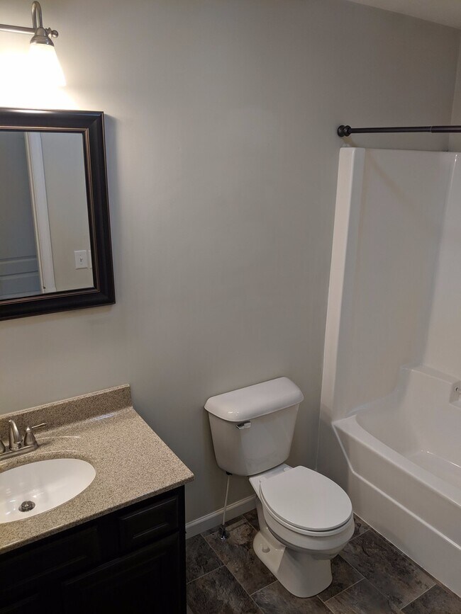Building Photo - Luxury End-Unit Townhome in Cedar Point, North Harrisonburg!