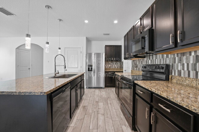 Building Photo - 105 Lacewing Pl