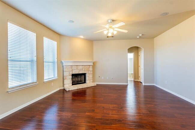 Building Photo - 9329 Castle Pines Dr