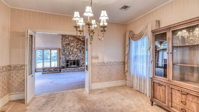 Building Photo - 549 Tuckahoe Rd