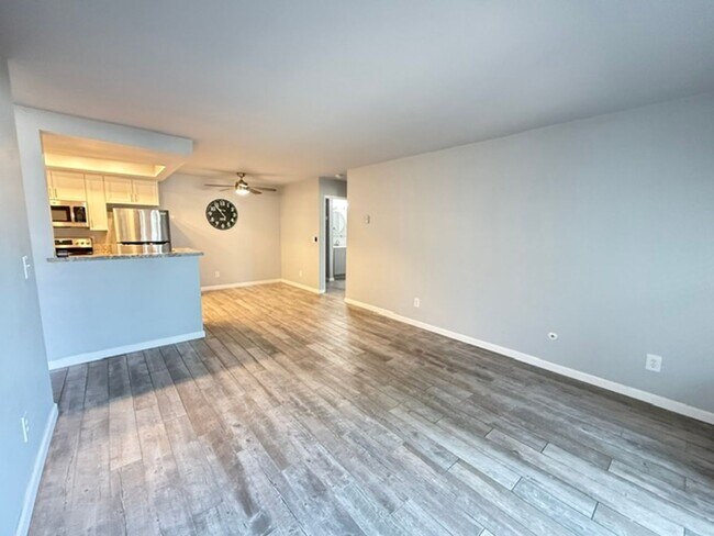 Building Photo - Updated 1 bedroom-1 bath, First Floor Condo in Desirable Rancho Mission Villas