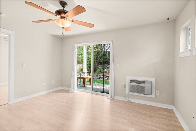 Building Photo - 2221 McCall Dr