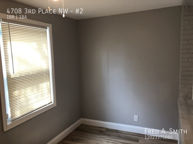 Building Photo - Updated 1 Bed + Den in Petworth
