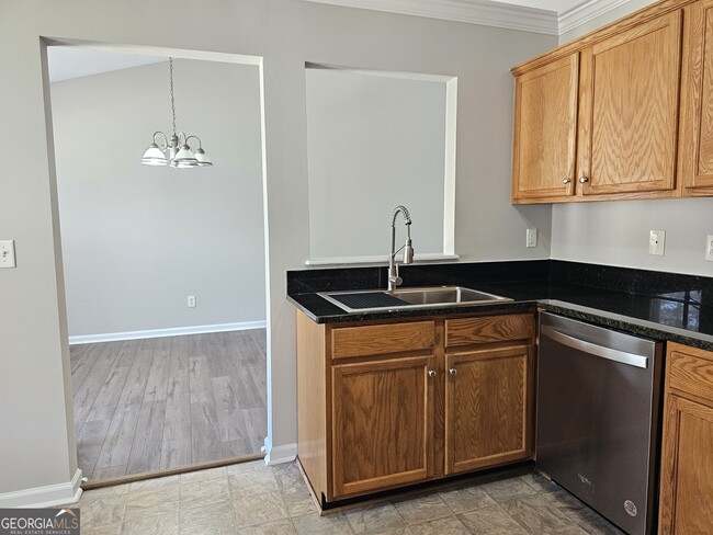 Building Photo - 502 Stonewood Pl
