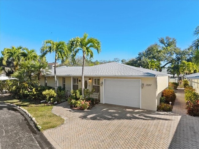 Building Photo - 1387 Moonmist Dr