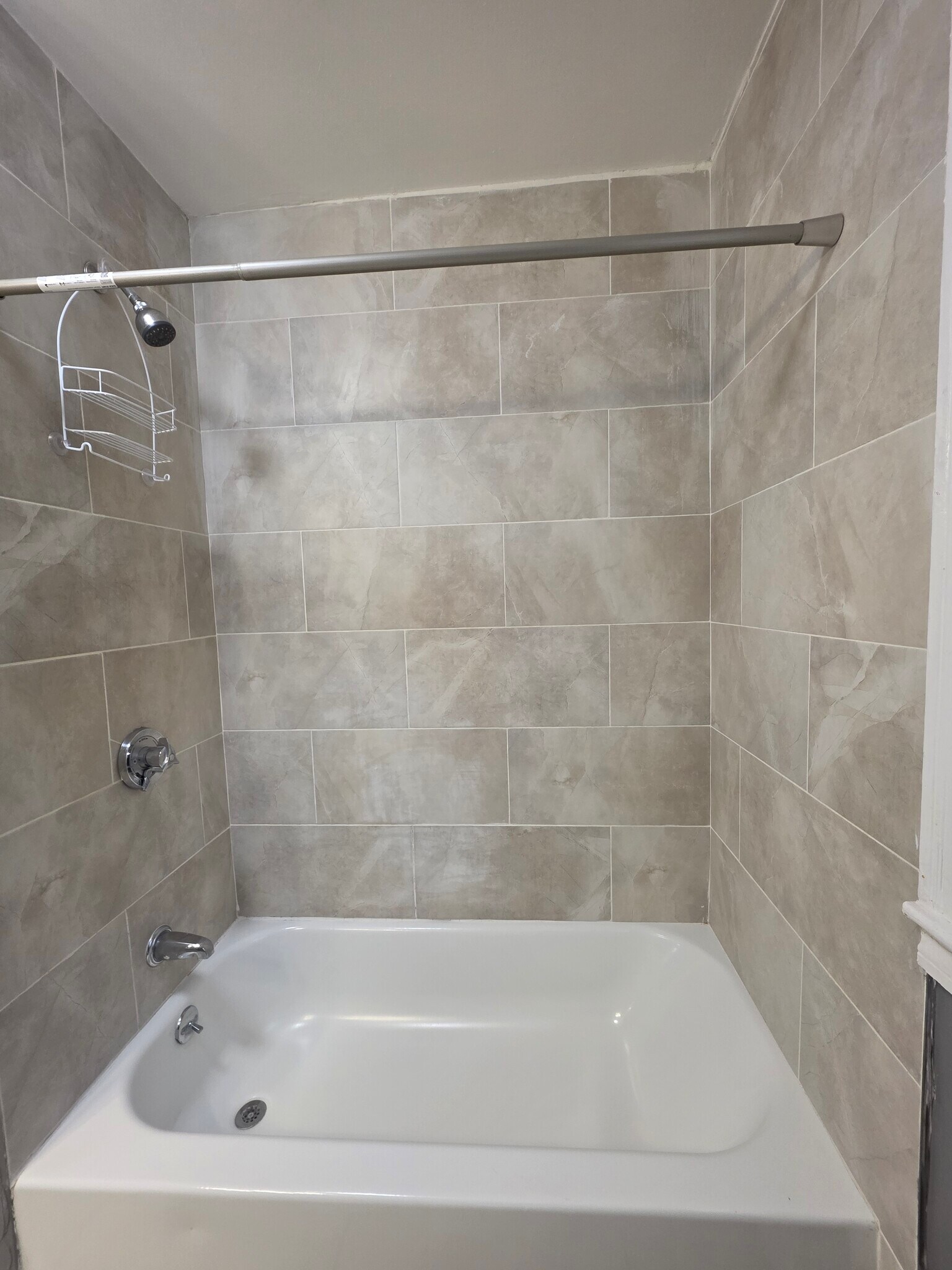 Building Photo - 14 Vera St