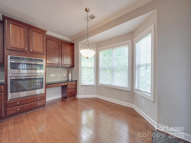 Building Photo - 15340 Prescott Hill Ave