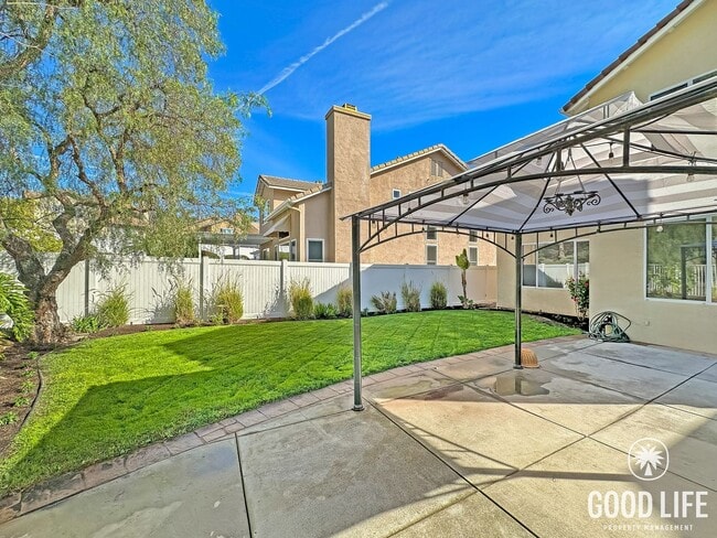 Building Photo - Foothill Ranch 3BR | Private Backyard, 2-Car Garage & Community Pool + Jacuzzi
