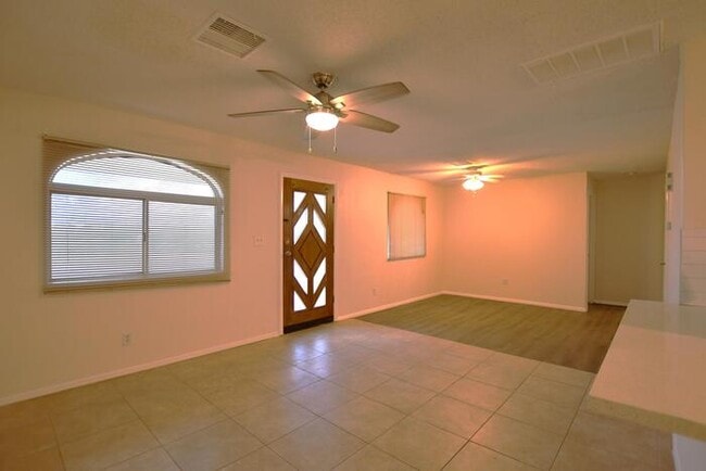 Building Photo - 75 S 94th St