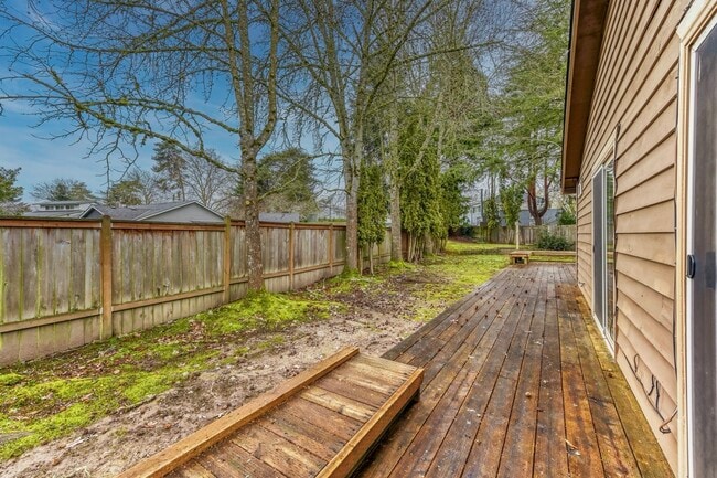 Building Photo - 1467 NW 176th Pl