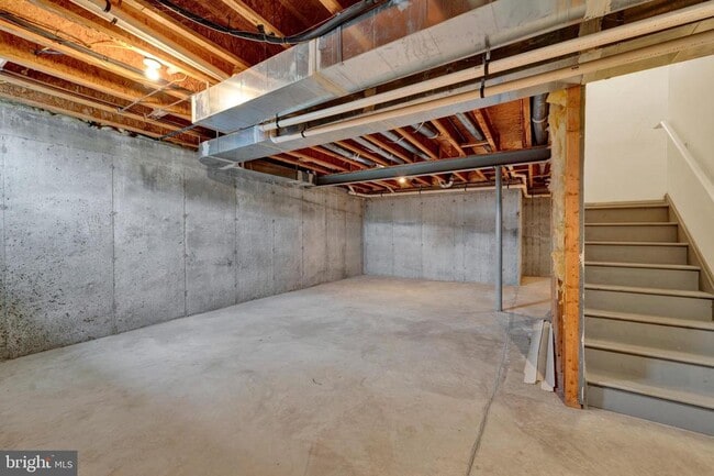 Building Photo - 19 Meadowlark Dr