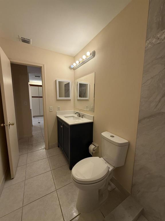 Building Photo - 12028 Royal Palm Blvd