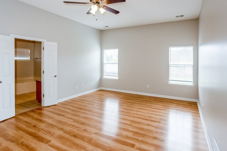 Building Photo - 9186 Tahoe Dr