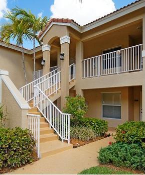 Building Photo - ***HUNTINGTON LAKES *** CONDO*** ANNUAL***...