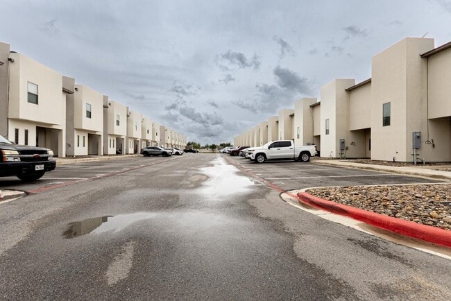 Building Photo - 4101 Blue Quail Rd