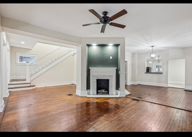Building Photo - 623 Park Ave