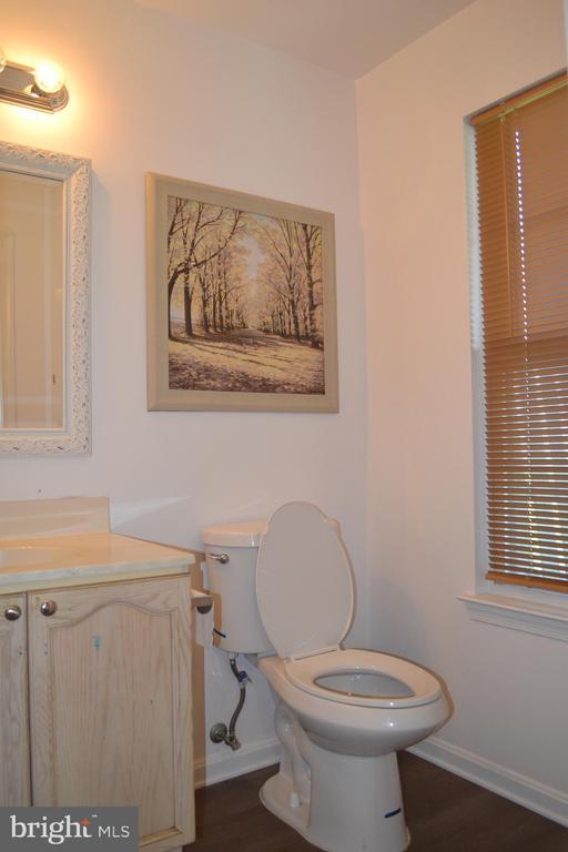 Building Photo - 7104 Collinsworth Pl