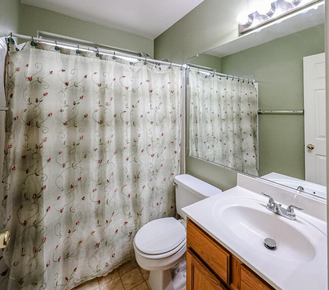 Building Photo - 10935 W Ruth Ave