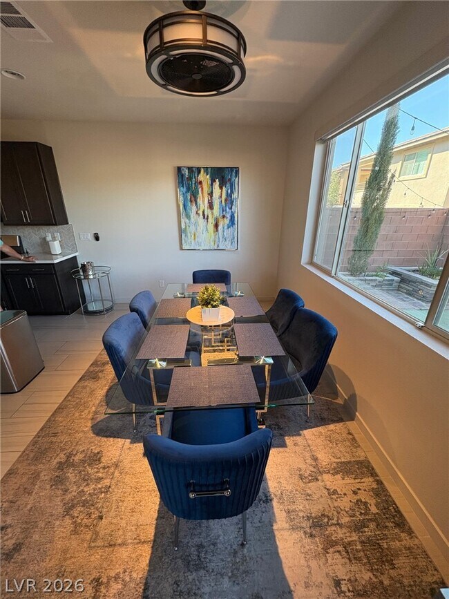 Building Photo - 9702 Sapphire Rim Ave