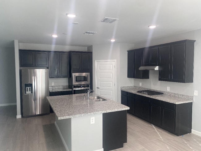 Building Photo - 12312 N Miller Canyon Ct