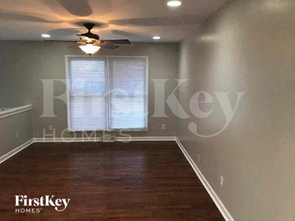 Building Photo - 4538 Crestline Dr