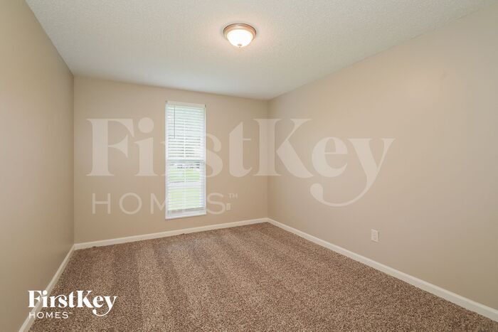 Building Photo - 2835 Tanglewood Blvd