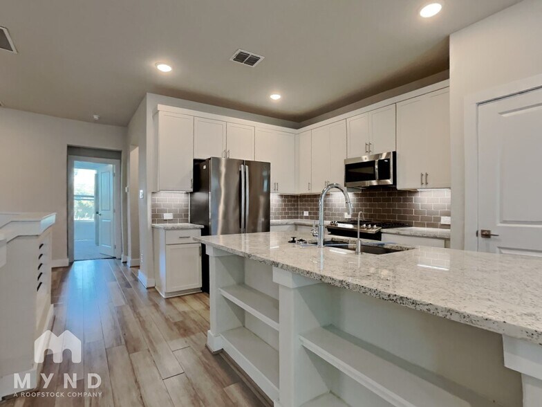 Building Photo - 8851 Oakland Rd